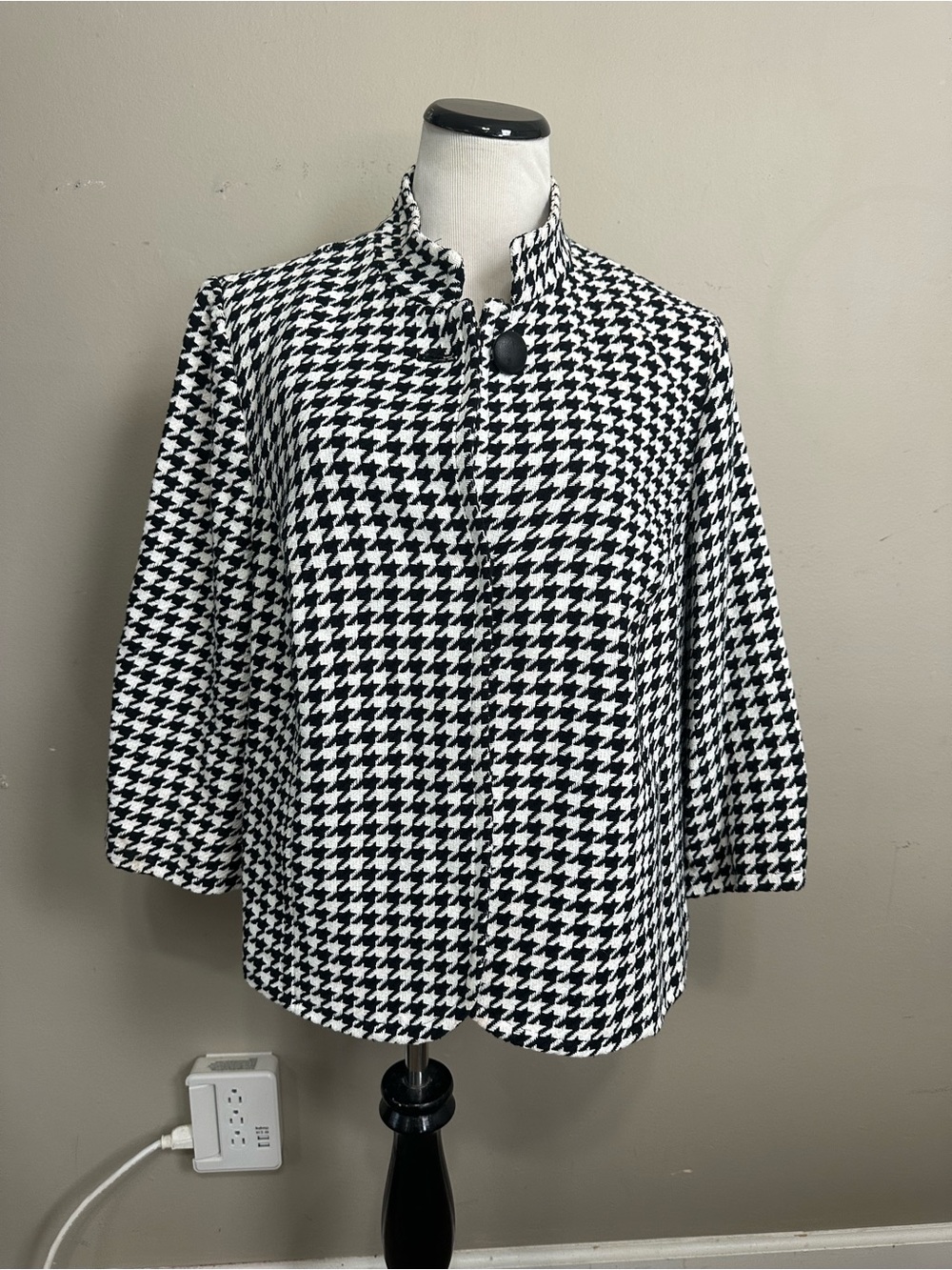 Style and Co. size 18 W 100% cotton hounds tooth print blazer, 3/4 bell sleeves